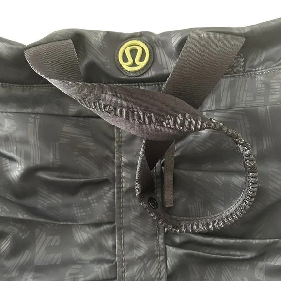 Lululemon Fast in Flight Gym/Travel Bag - Picture 8 of 15